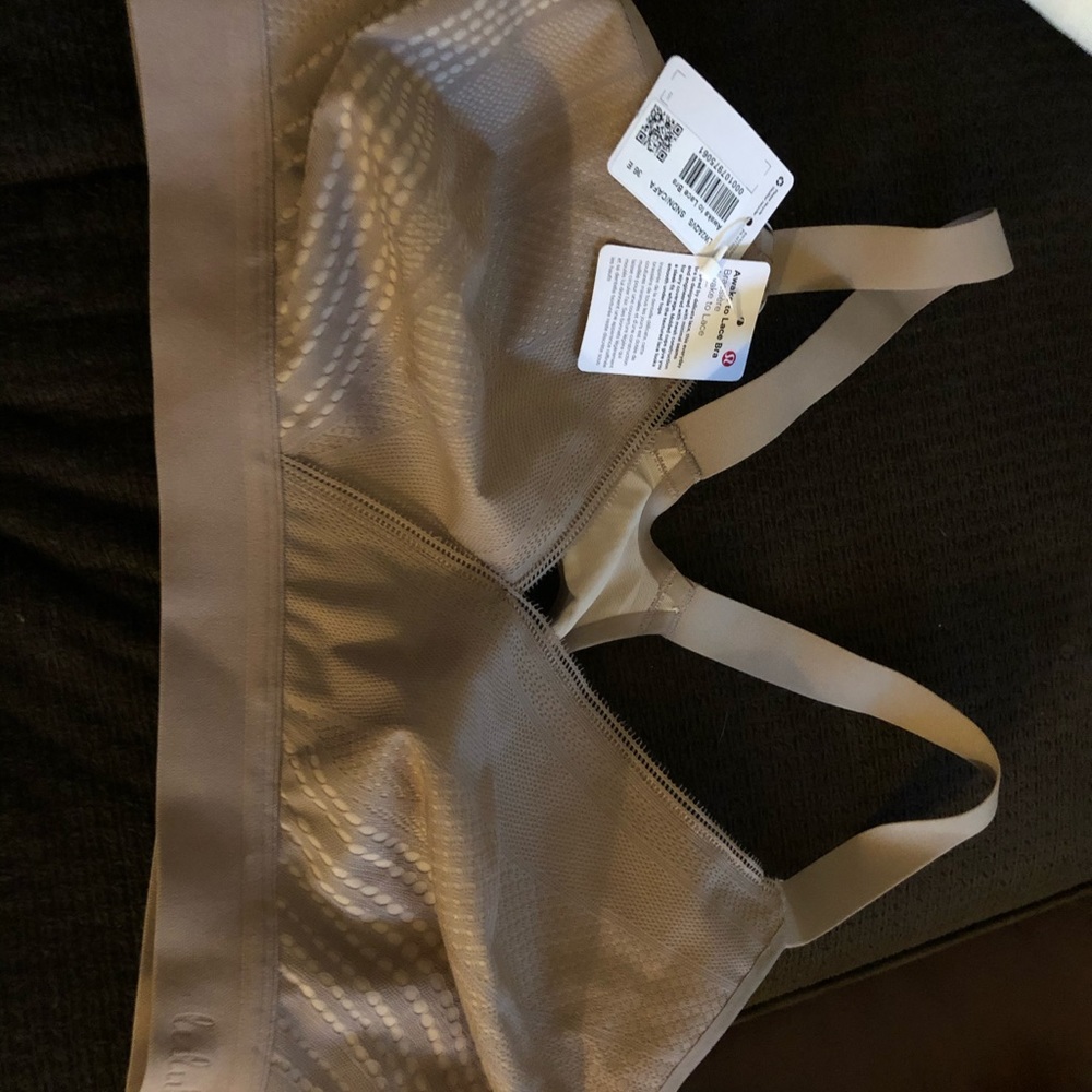 Brand new Lululemon Bra